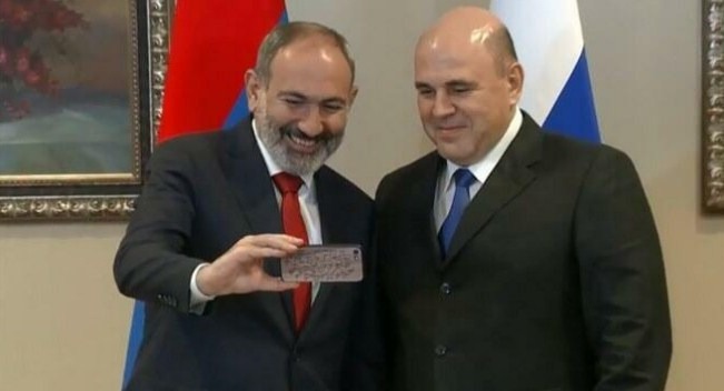 Paşinyan Rusiyada nələri müzakirə edib?