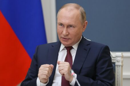 Putinə İrəvanla bağlı təklif: Müharibə, deportasiya…